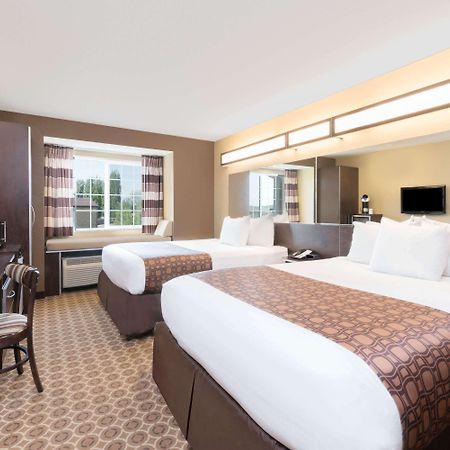 Microtel Inn & Suites By Wyndham Dickinson Exteriör bild